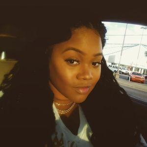 Meet your Posher, Dana